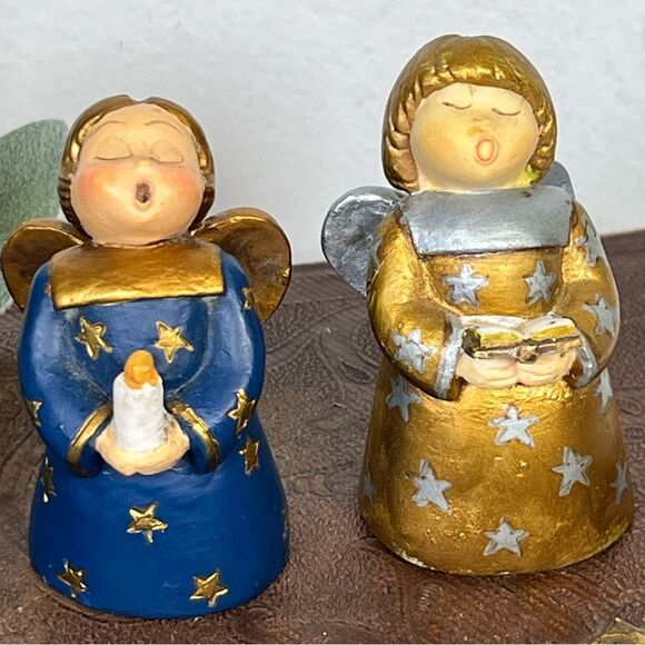 Vintage MCM Sculptures Christmas Angel Carolers (Set of 2) Vintage Figures - Picture 4 of 11